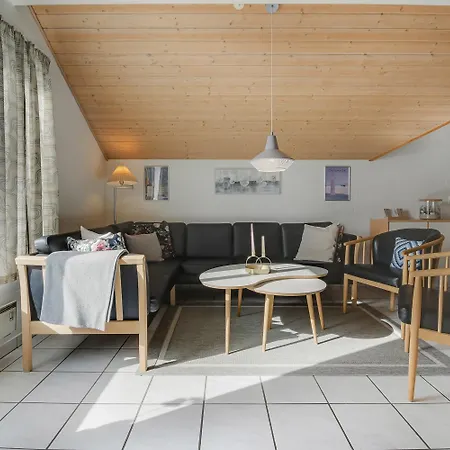 Cozy House With Pool By The Sea - Sj940 * Harboør