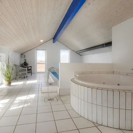 Cozy House With Pool By The Sea - Sj940 *