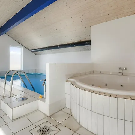 Cozy House With Pool By The Sea - Sj940 * Harboør