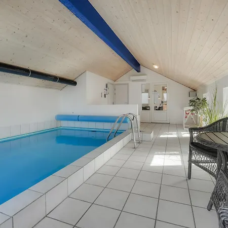Cozy House With Pool By The Sea - Sj940